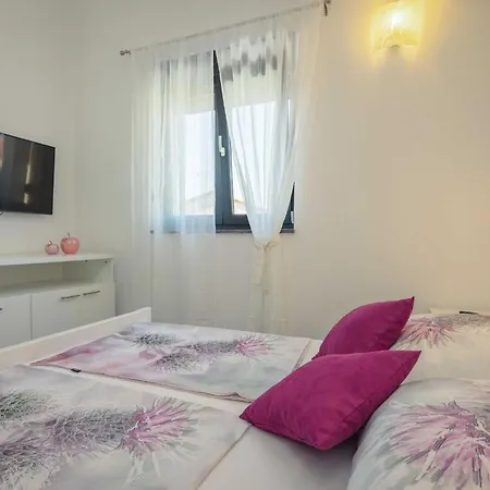 Willa Bavaria Galižana