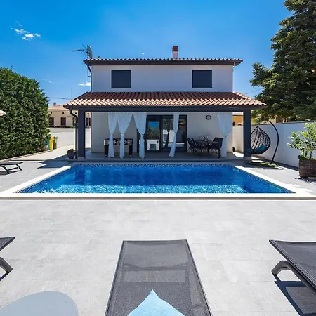 Willa Bavaria Galižana