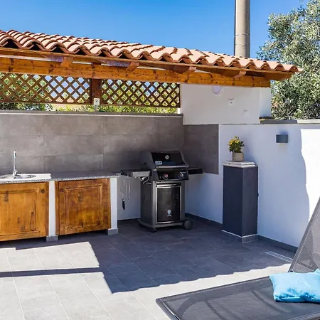 Willa Bavaria Galižana